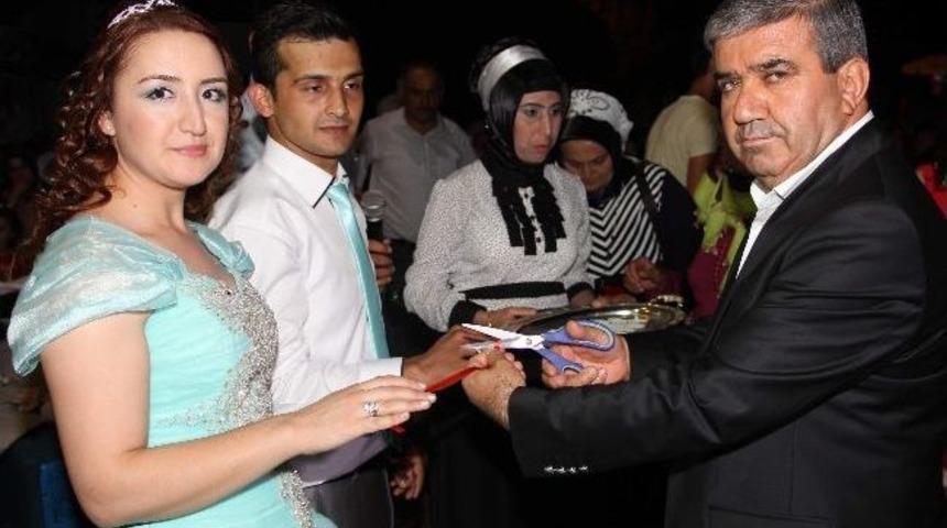 Başkan Tursun Personelinin Nişan T&ouml;renine Katıldı