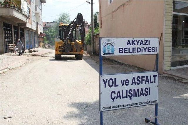 Akyazı Belediyesi Asfalt Sezonunu Açtı