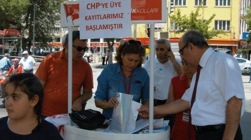 Chp &Uuml;ye Kaydetmek İ&ccedil;in Sokağa İndi