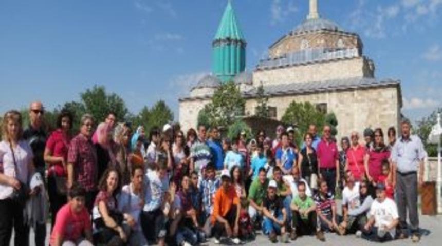 Muratpaşa&rsquo;dan &Ouml;zel &Ccedil;ocuklara Karne Hediyesi