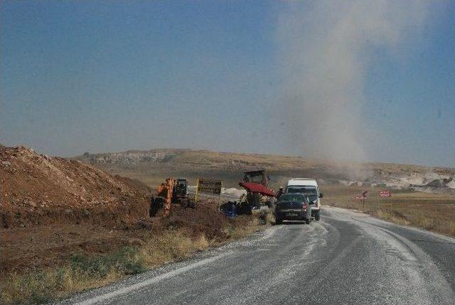 Suruç-akçakale Yolunda Kanal Çalışması