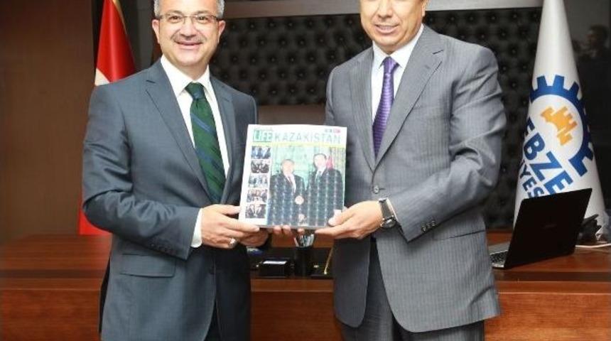 Kazakistan El&ccedil;isi T&uuml;ymebayev, K&ouml;şker'in Konuğu Oldu