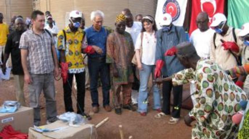 TİKA'dan Beninli Pamuk Yetiştiricilerine Destek
