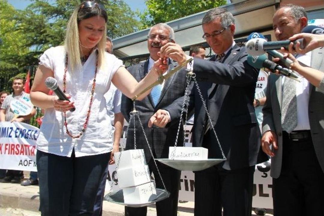 Y&ouml;k &Ouml;n&uuml;nde Terazili Eylem