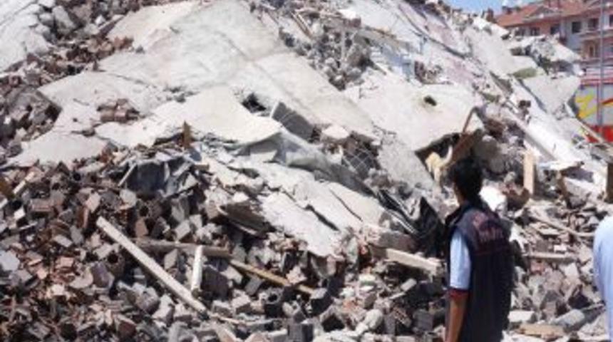 Sincan&rsquo;da 10 Katlı Boş Bina &Ccedil;&ouml;kt&uuml;