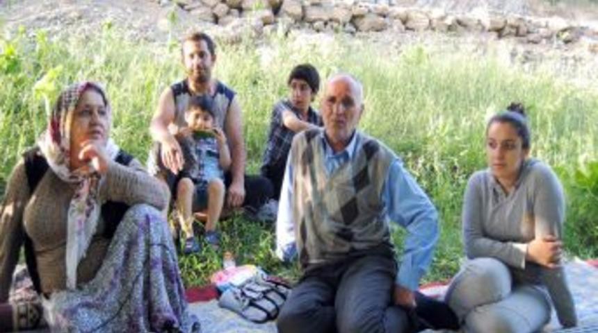 Ter&ouml;r Nedeniyle 50 Yıldır Gidilemeyen Mekanlarda Şimdi Piknik Yapılıyor