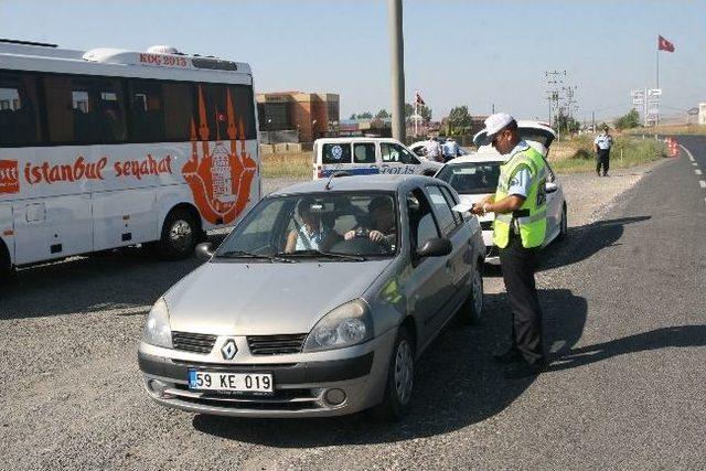 Çorlu'da Trafik Kontrolleri Devam Ediyor