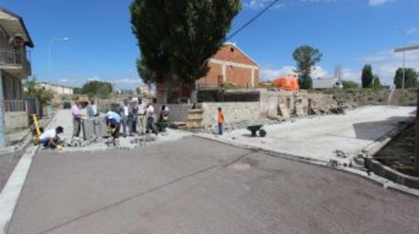 Aziziye Belediyesi, Cadde Ve Sokaklara Kilitli Taş D&ouml;ş&uuml;yor