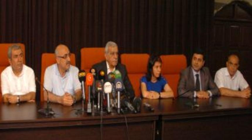 T&uuml;rk: K&uuml;rtlerin Ortak Taleplerini Iletecek Meclis Kurduk Gibi