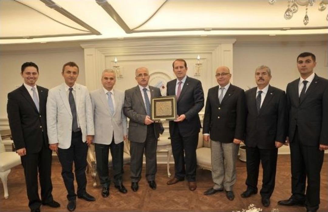 Vali Tuna'dan &ldquo;eskişehir&rsquo;in Geleceği İ&ccedil;in Ortak &Ccedil;alışmalıyız&rdquo; &Ccedil;ağrısı