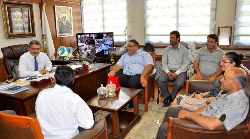 Başkan Alıcık&rsquo;a Teşekk&uuml;r Plaketi