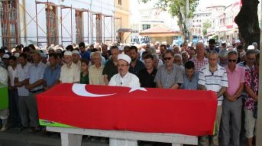 Gazeteci Hakman, Son Yolculuğuna Uğurlandı