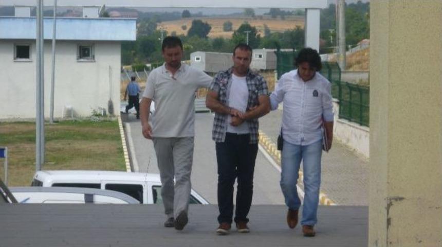 Sahte Kimlikli Dolandırıcı Yakalandı