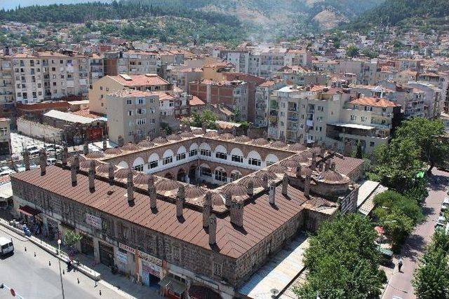 Vakıflar İzmir Bölge Müdürü Kenan İba, Basın Toplantısı Düzenledi