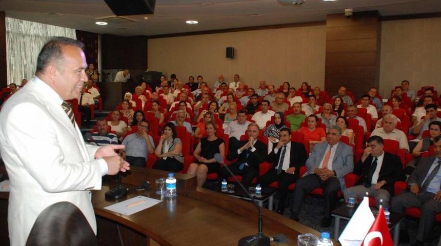 İTSO&rsquo;da Gelir Vergisindeki Son Değişikler Paneli D&uuml;zenlendi