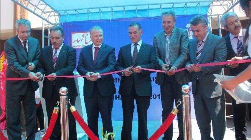 Yenilenen Nevşehir Tapu Ve Kadastro M&uuml;d&uuml;rl&uuml;kleri Hizmet Binası A&ccedil;ıldı