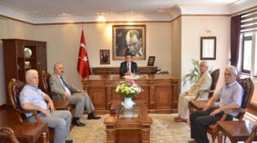 Emekliler Derneği&rsquo;nden Vali K&uuml;&ccedil;&uuml;k&rsquo;e Ziyaret