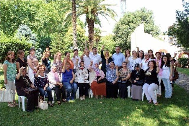 Mhp Kadın Kolları Başkanı Gök, Tanıtım Toplantısı Düzenledi