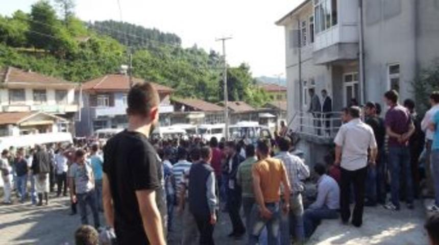 &Ouml;zel Maden Ocağında S&ouml;zleşme Imzalandı