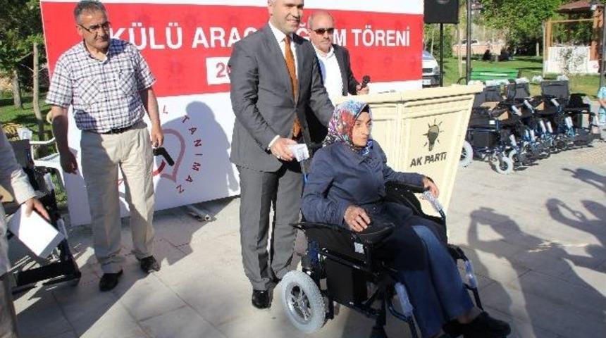 Ak Parti Erzurum İl Teşkilatınca Engelli Vatandaşlara 14 Adet Tekerlekli Sandalye Dağıtıldı