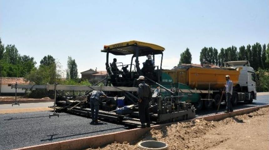 Kırşehir Belediyesi Asfalt &Ccedil;alışmalarını Hızlandırdı