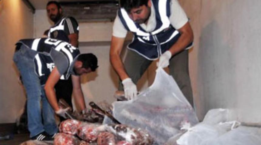 1 ton kaçak et ele geçirildi