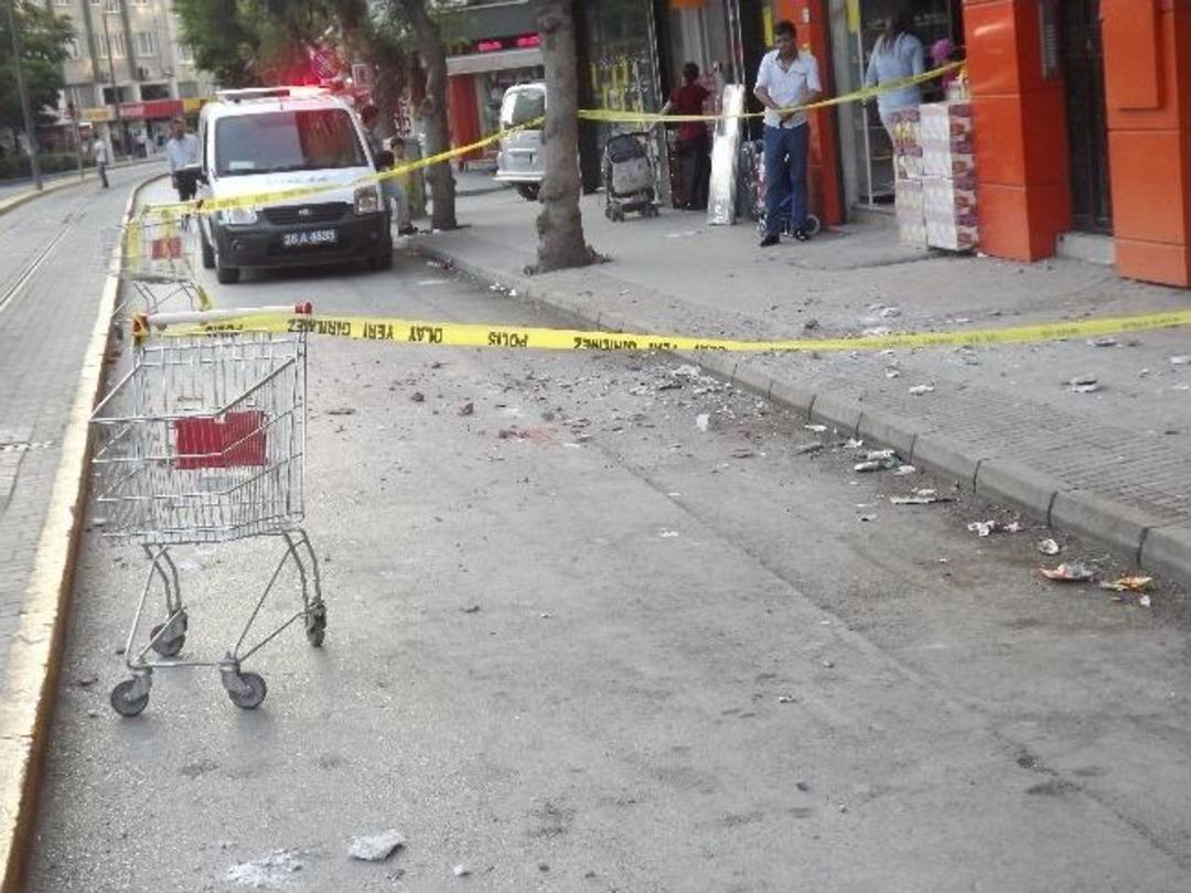 İki Eyl&uuml;l Caddesinde Ucuz Atlatılan Kaza