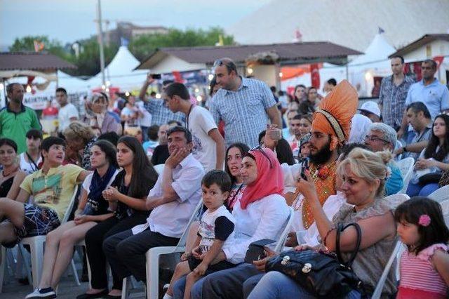 Festivalde Yabancı Konuklardan Nefes Kesen Gösteriler