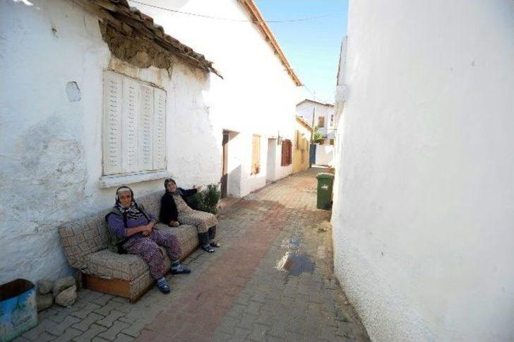 500 Yıllık Sığacık Kalesi, Tatil Köyüne Dönüşüyor G4