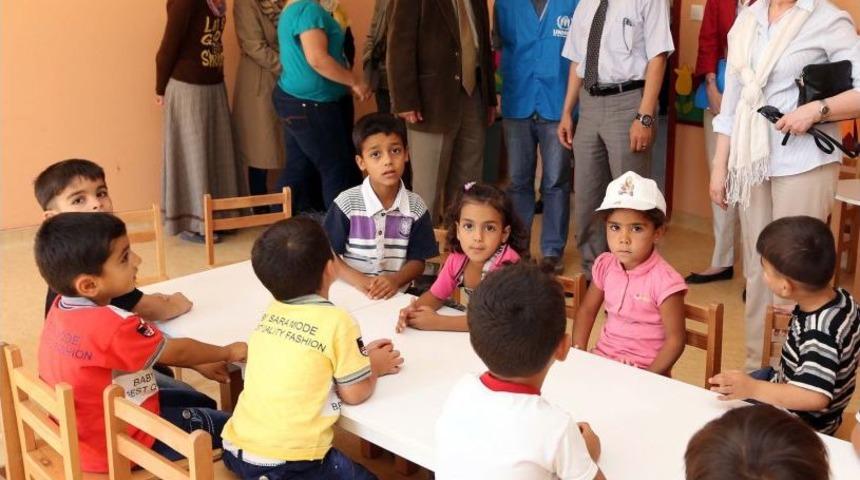 Malhotra: T&uuml;rkiye'nin Suriyeli M&uuml;lteciler I&ccedil;in Yaptıkları Y&uuml;z Ağartıcı