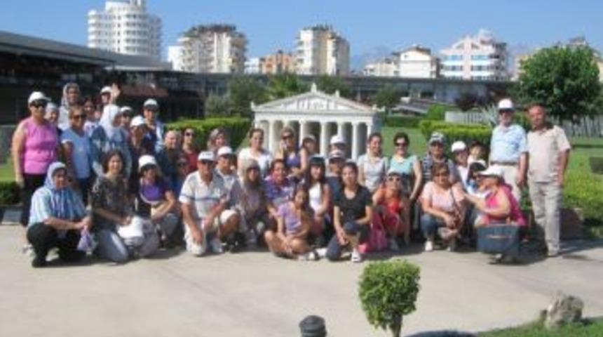 Muratpaşa&rsquo;dan Sporculara Jest