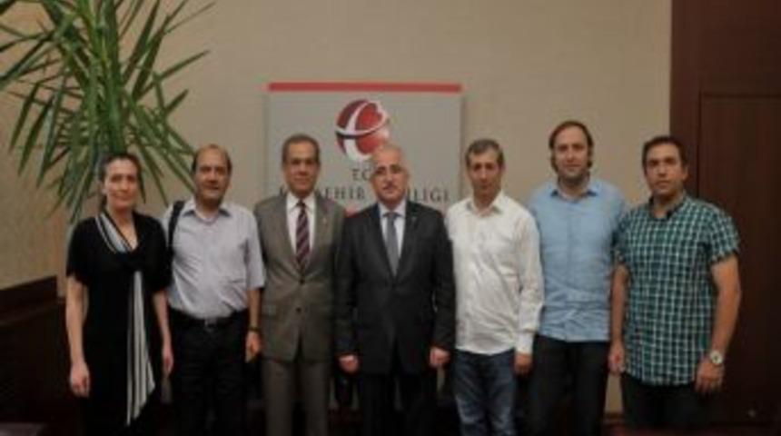 Eskişehir Gazeteciler Cemiyeti&rsquo;nden Vali G&uuml;ng&ouml;r Azim Tuna&rsquo;ya Ziyaret