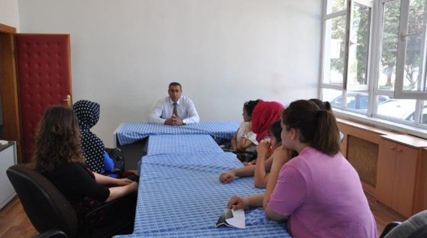 Spor M&uuml;d&uuml;r&uuml; Kursiyerlerin İsteklerini Dinledi