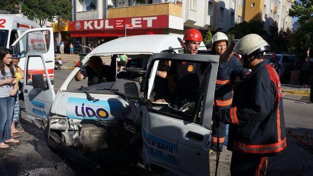 Tuzla’da Trafik Kazası: 2 Yaralı