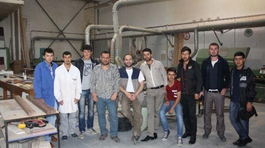 Hakkarili &Ouml;ğrencilere Yurt Dışı Eğitim