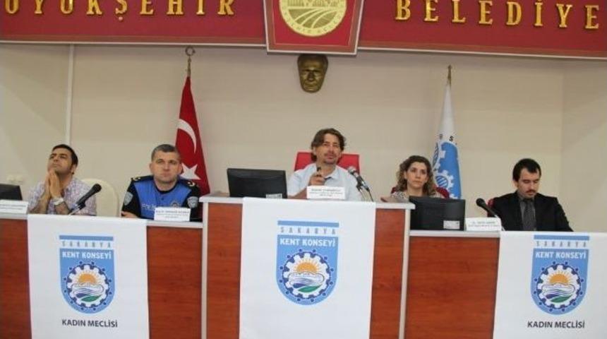 Kadınlar Yarına Işık Tutuyor