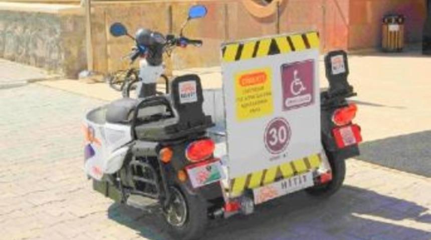 &Uuml;niversitelilerden Engellilere &Ouml;zel Ara&ccedil;