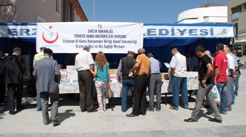 Erzincan'da 17 Bin Diş Fır&ccedil;ası Ve Macun Dağıtıldı