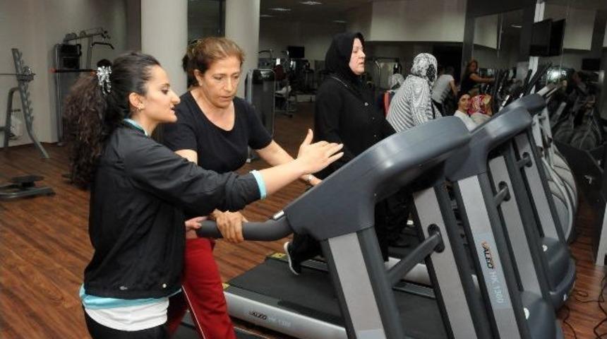 Formda Kalmanın Yeni Adresi Alleben Y&uuml;zme Havuzu