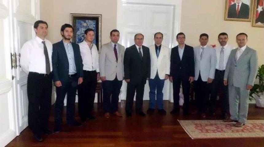 Gen&ccedil; Girişimciler Kurulu Başkanı Ak&ccedil;alı&rsquo;dan Vali Savaş&rsquo;a Ziyaret