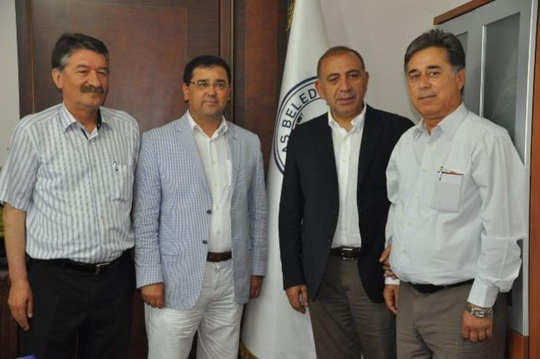 G&uuml;rsel Tekin Milas'ta G&uuml;ndemi Değerlendirdi