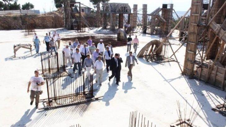 Vali Ahmet Turhan, Cami İnşaatını İnceledi G3