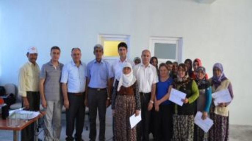 15 Kadın &Ccedil;ift&ccedil;iye Sertifika Verildi