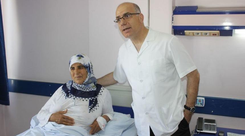 12 Yıl Sonra Ilk Kez Yediği Yemeğin Tadını Aldı