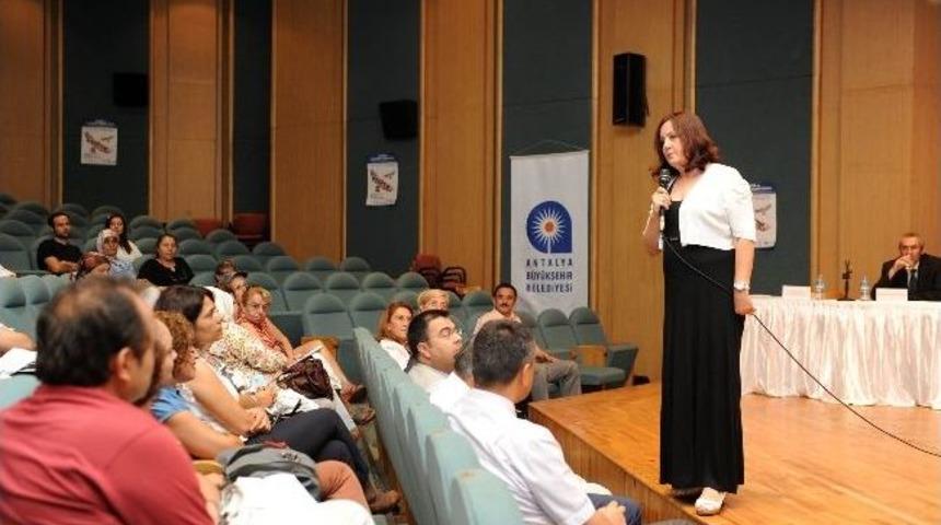 &Ouml;zg&uuml;r Ve Bağımsız Yaşam Paneli D&uuml;zenlendi