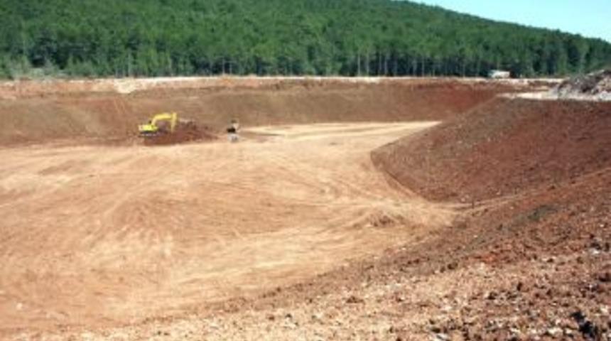 Keles Kocakavacık K&ouml;y&uuml; Sulama G&ouml;letinde Sona Doğru