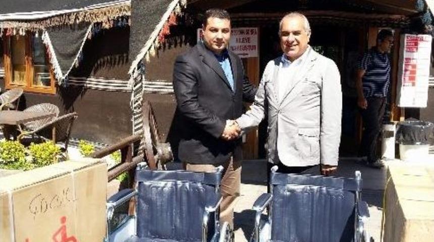 Akder&rsquo;den Engelli Vatandaşlara Tekerlekli Sandalye