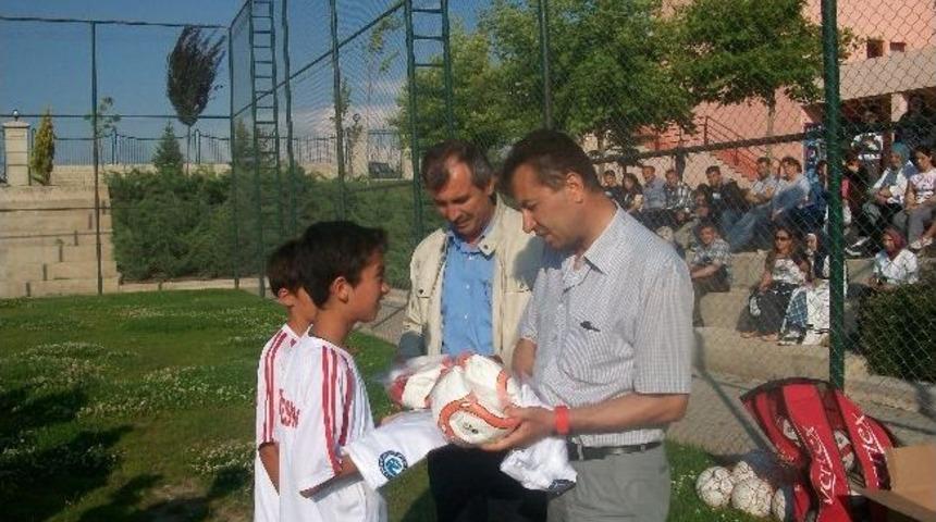 Sultanderespor Futbol Yaz Okulunu A&ccedil;tı