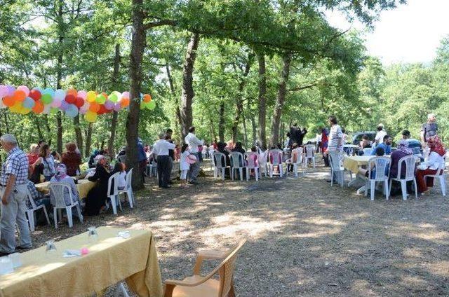 Düzce’de Gönül Elçileri Ve Çocuklar Piknikte Bir Araya Geldi