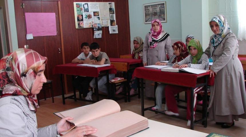 Parmak U&ccedil;larıyla Kur'an Okumayı &Ouml;ğreniyorlar